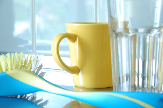 Szkło wprowadza nowoczesność do kuchni – szkło dekoracyjne do kuchni, stoły szklane